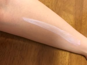 サンカットクリームの中身を伸ばした図