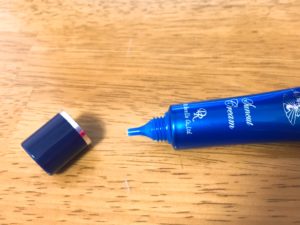 サンカットクリームのチューブ部分